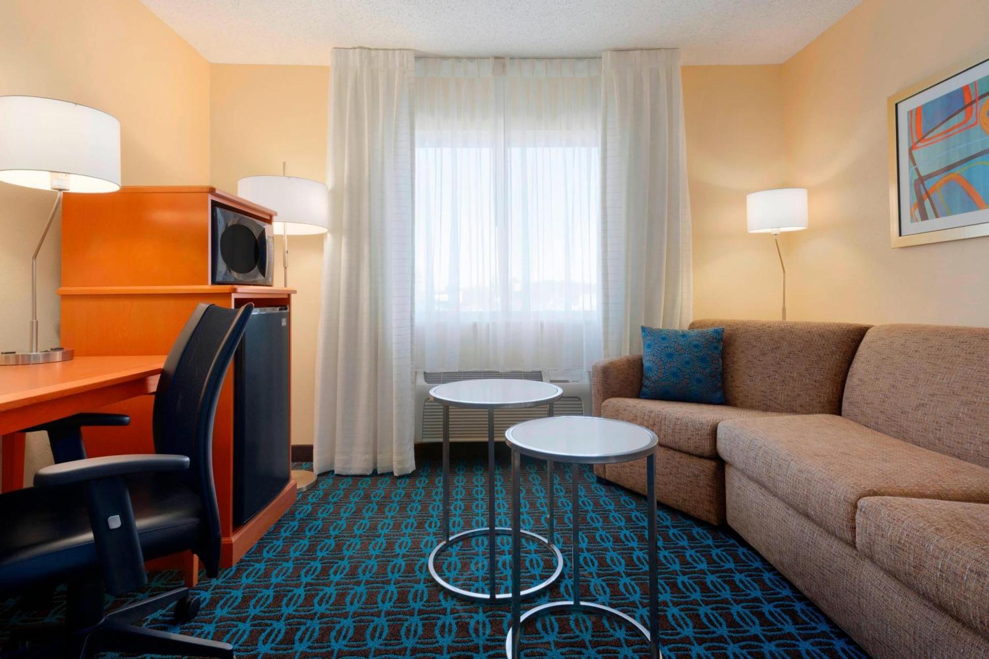 Fairfield Inn & Suites לונגוויו מראה חיצוני תמונה